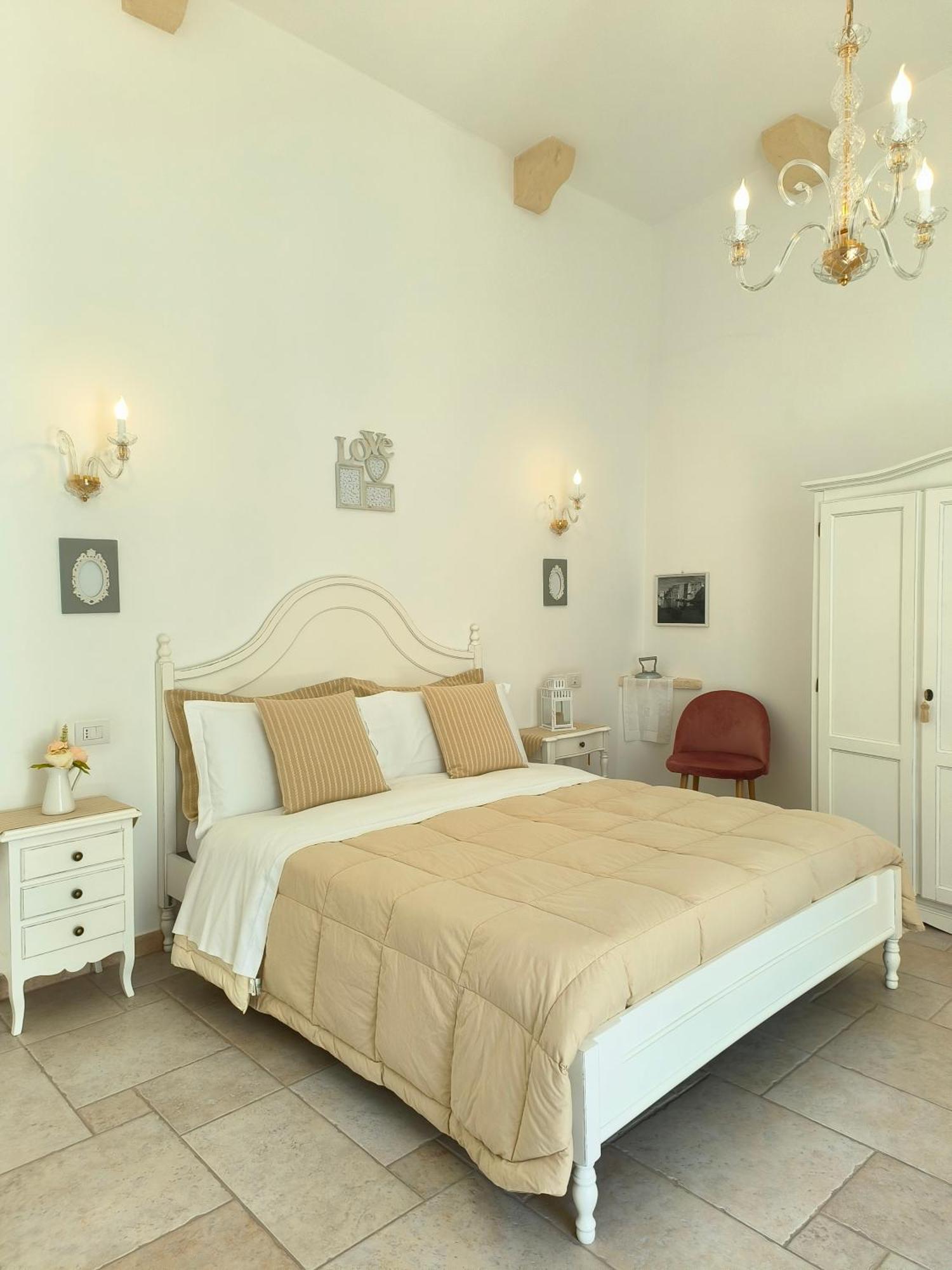 Dimora Palmieri Di Charme Bed & Breakfast โมโนโปลี ภายนอก รูปภาพ