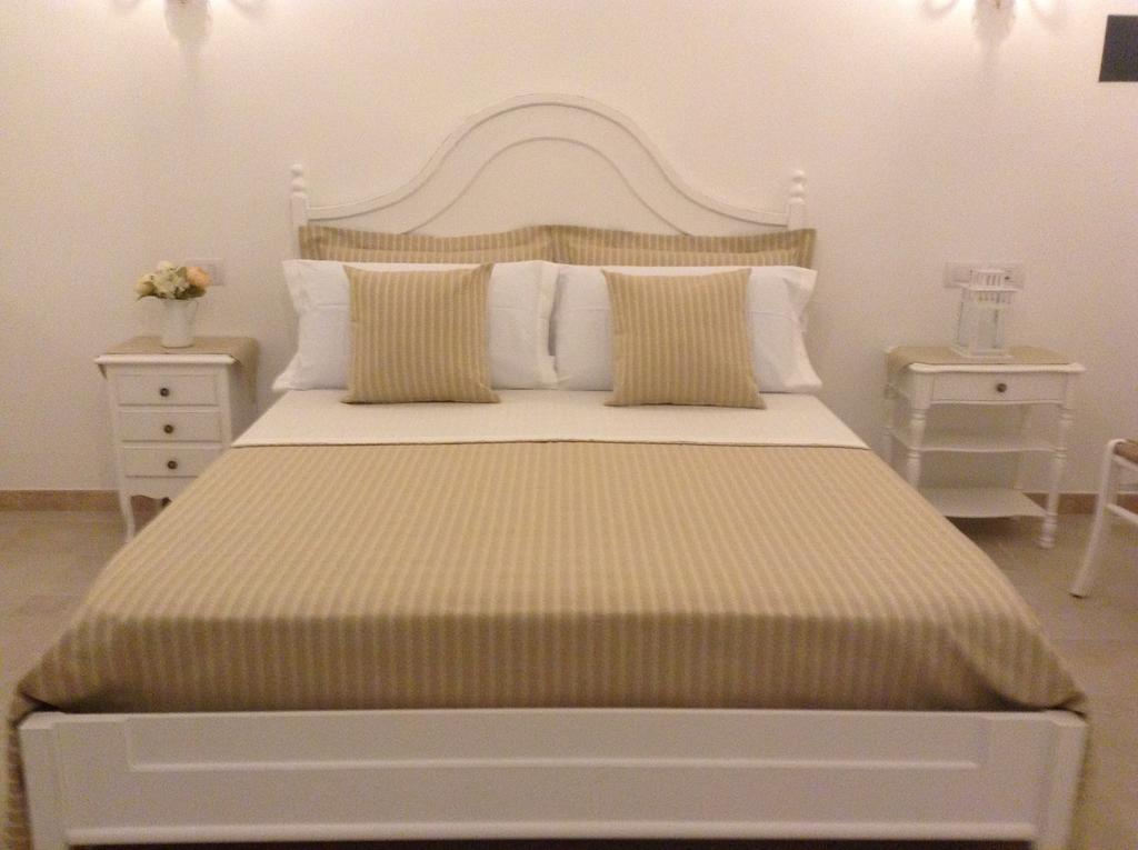 Dimora Palmieri Di Charme Bed & Breakfast โมโนโปลี ภายนอก รูปภาพ
